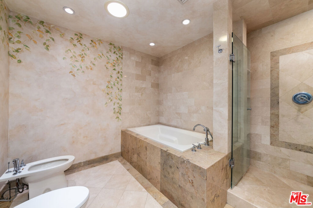 MLS #25575273 image #20