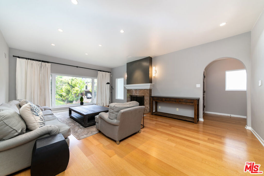 MLS #25575273 image #3