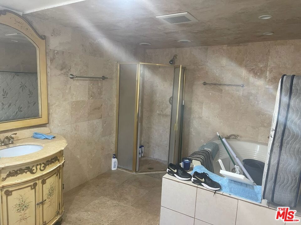 MLS #25575369 image #3