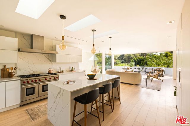 MLS #25575403 image #11