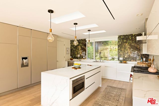 MLS #25575403 image #12