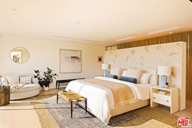 MLS #25575403 image #16