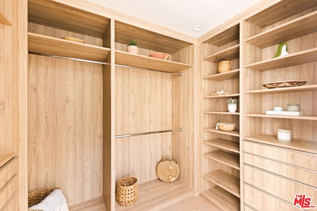 MLS #25575403 image #18