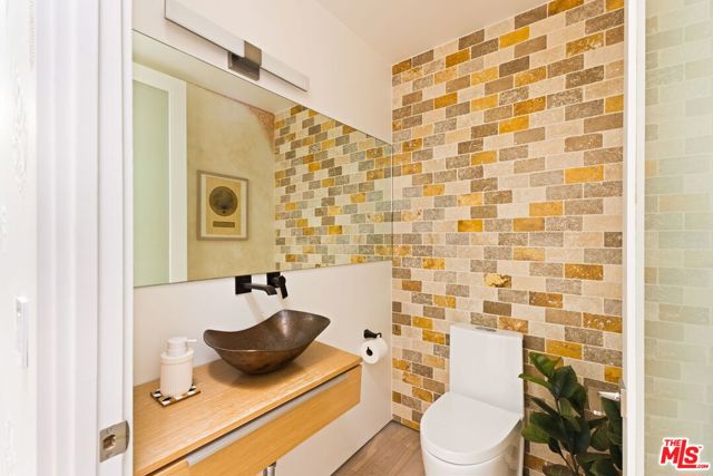 MLS #25575403 image #30