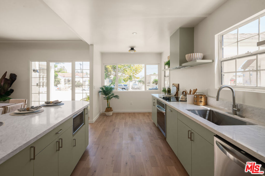 MLS #25575447 image #15