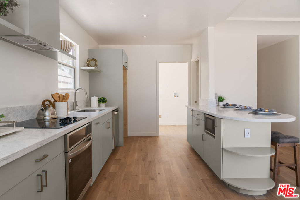 MLS #25575447 image #16