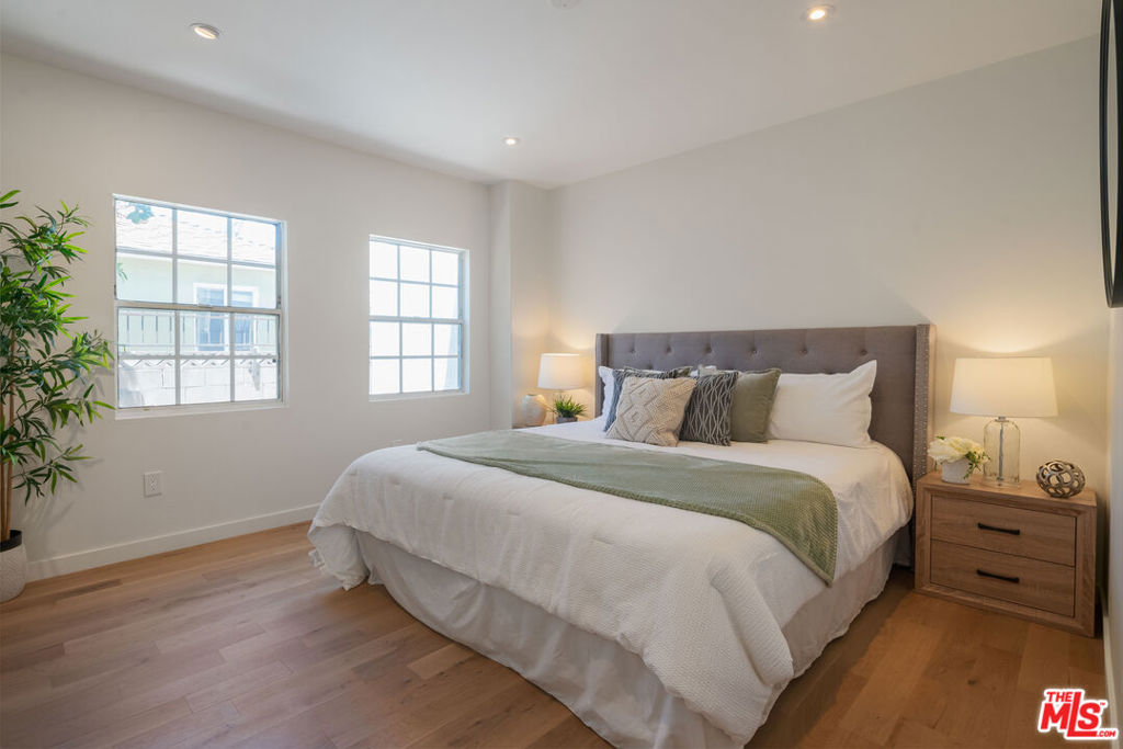 MLS #25575447 image #20