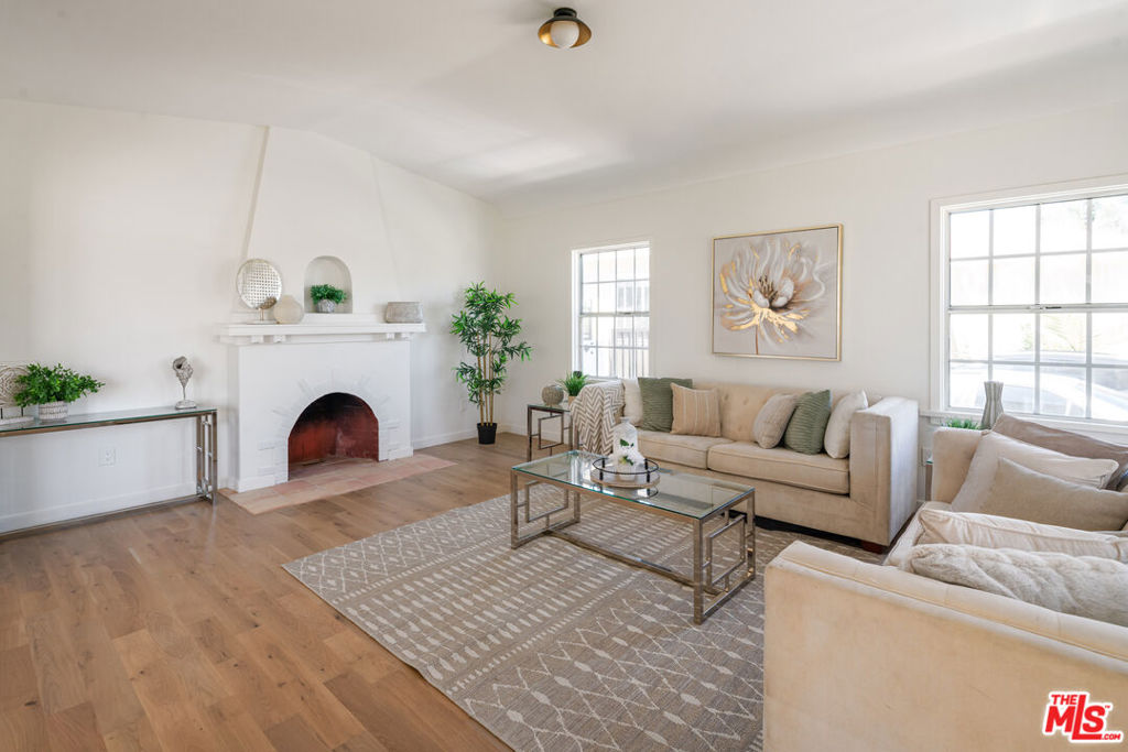 MLS #25575447 image #5