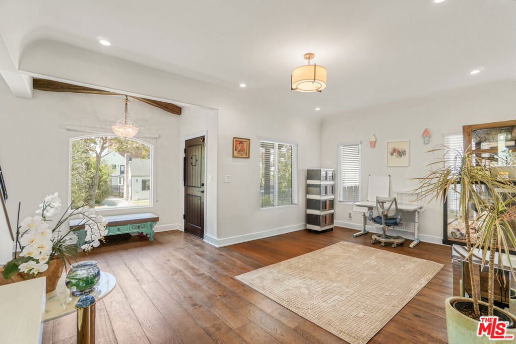 MLS #25575775 image #4