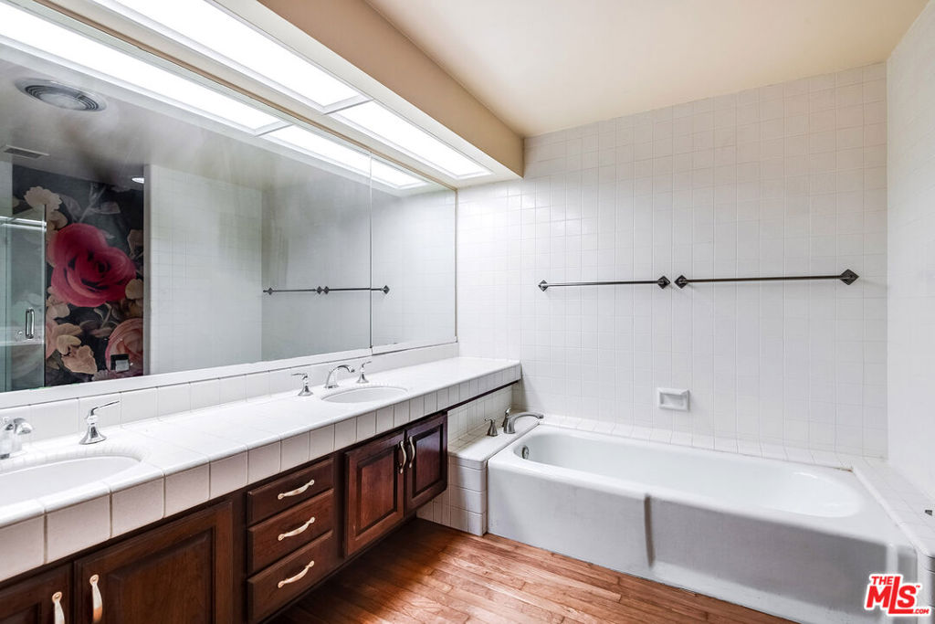 MLS #25575885 image #14