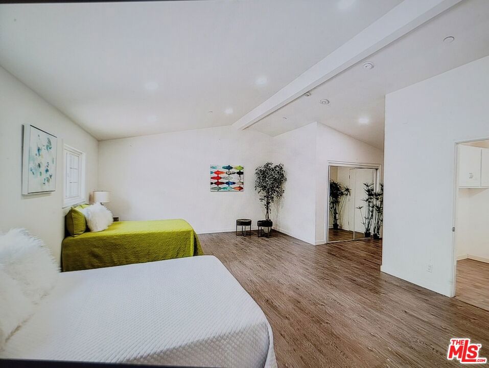 MLS #25575935 image #5