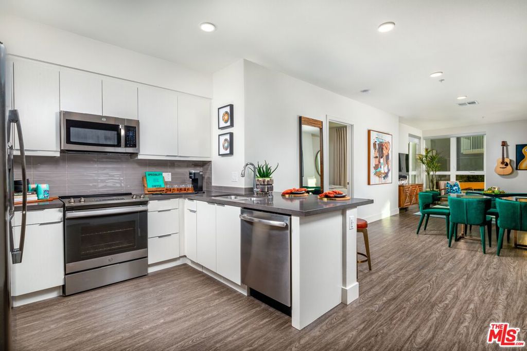 MLS #25576003 image #2