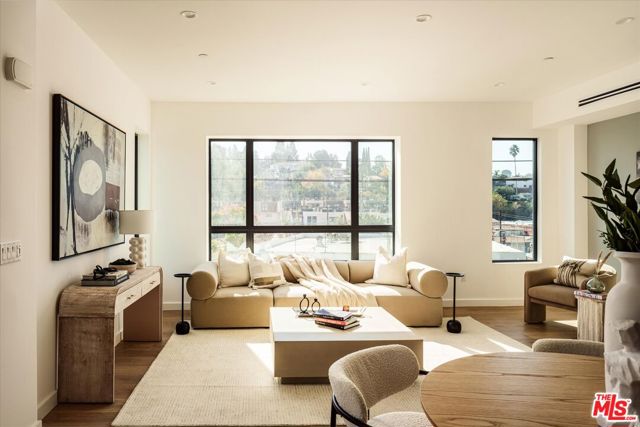 MLS #25576127 image #2