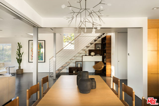 MLS #25577397 img 21