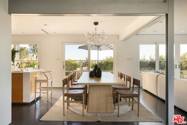 MLS #25577397 img 24