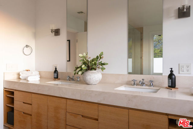 MLS #25577397 img 43