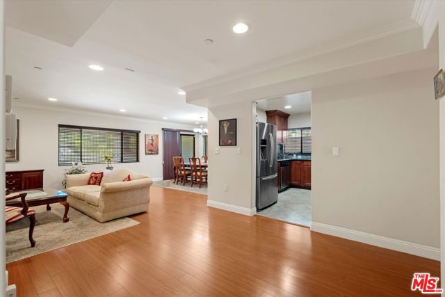 MLS #25577459 image #2