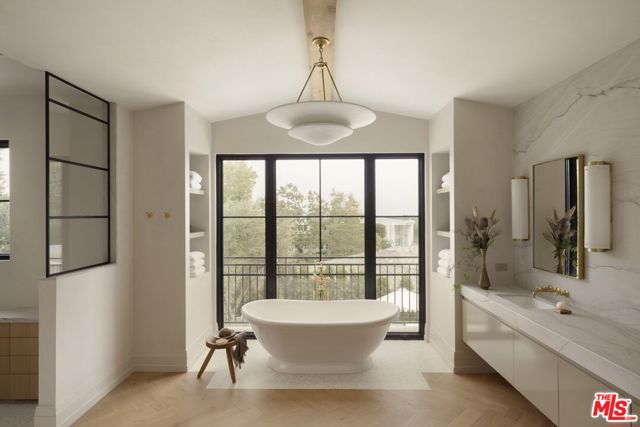 MLS #25579009 image #17