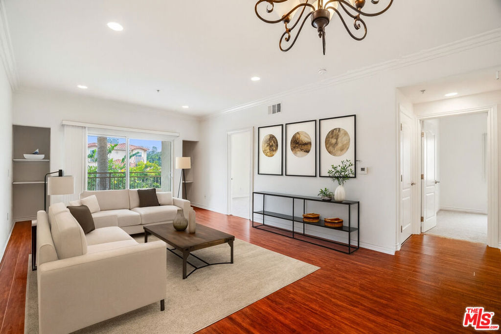 MLS #25580285 image #0