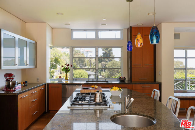 MLS #25582077 image #12