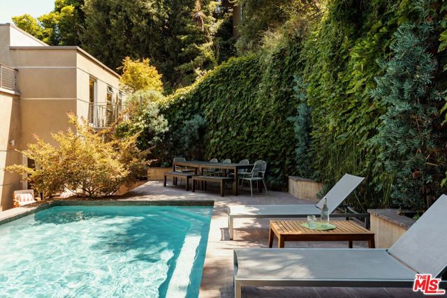 MLS #25582077 image #16