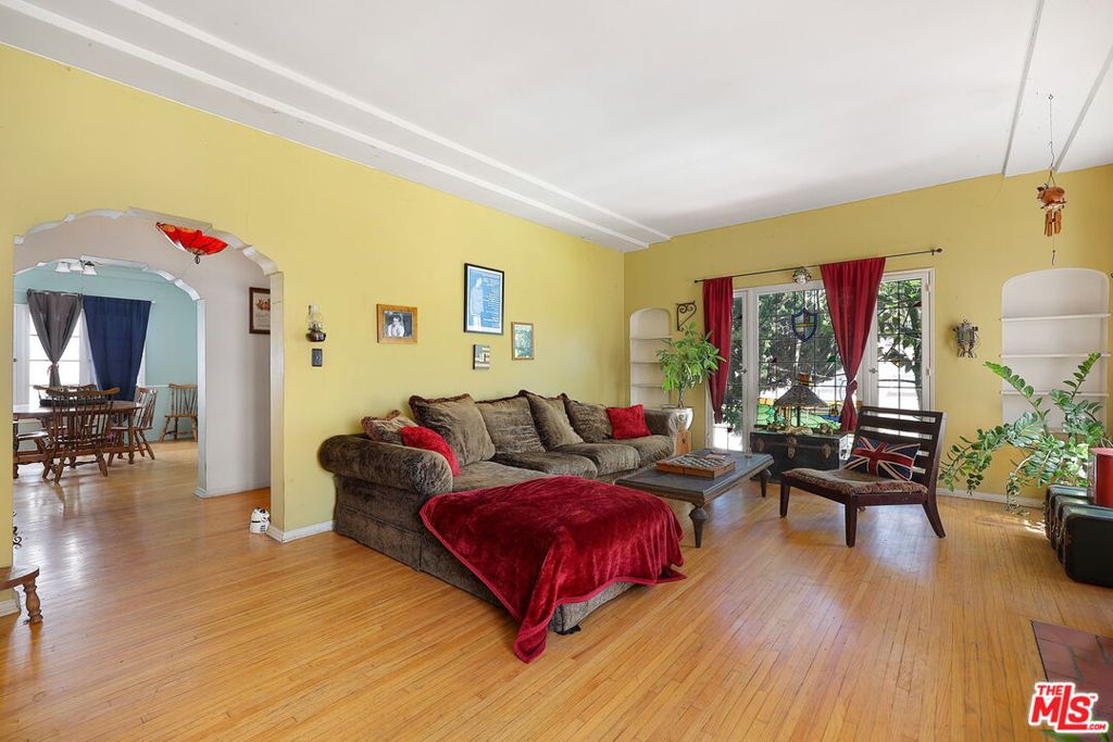 MLS #25582963 image #10