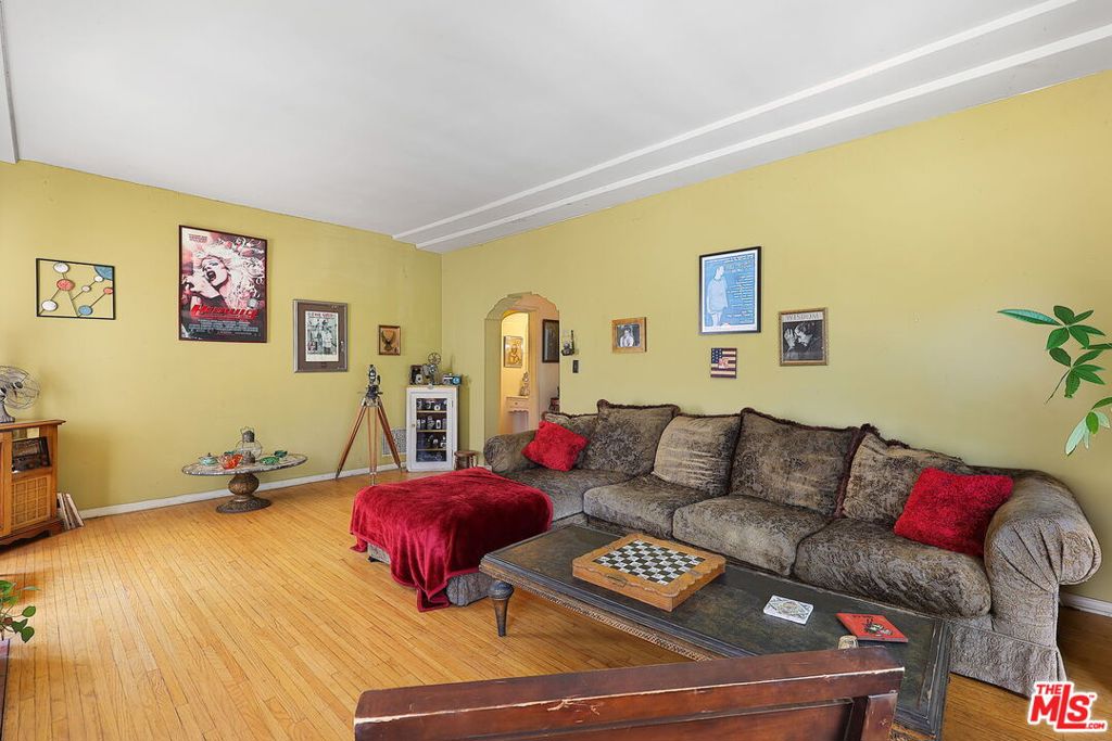 MLS #25582963 image #11