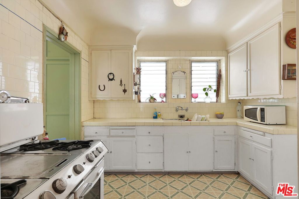 MLS #25582963 image #14