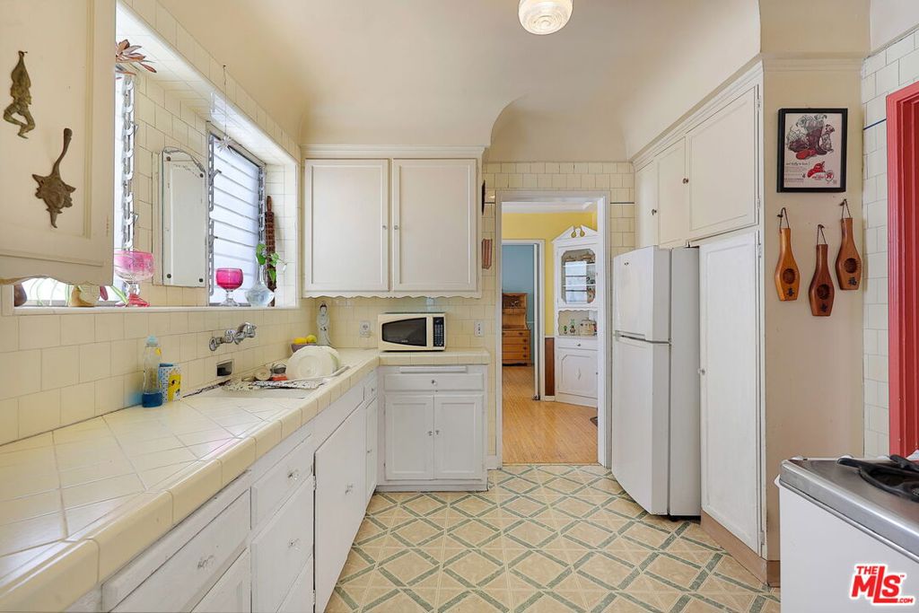 MLS #25582963 image #15