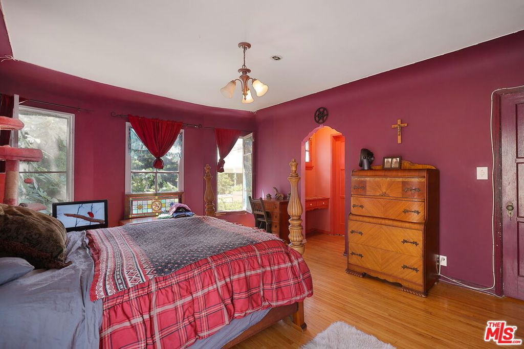 MLS #25582963 image #21