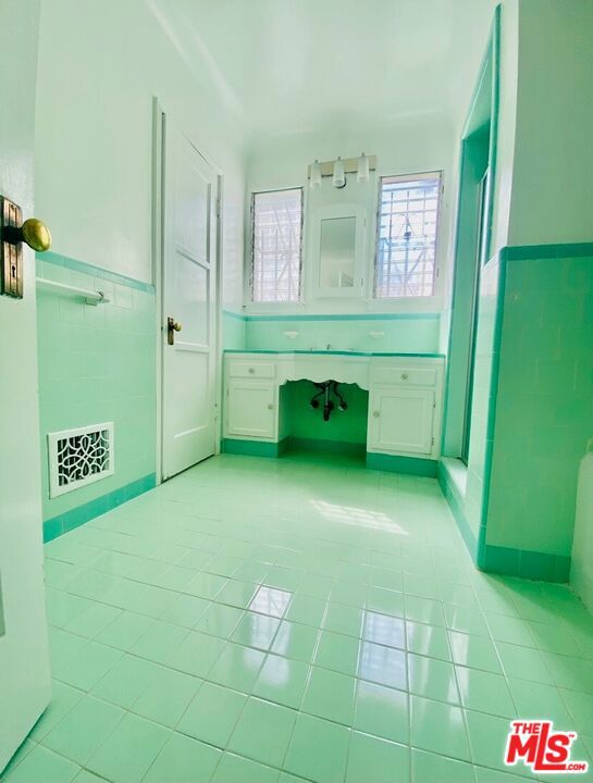 MLS #25582963 image #27