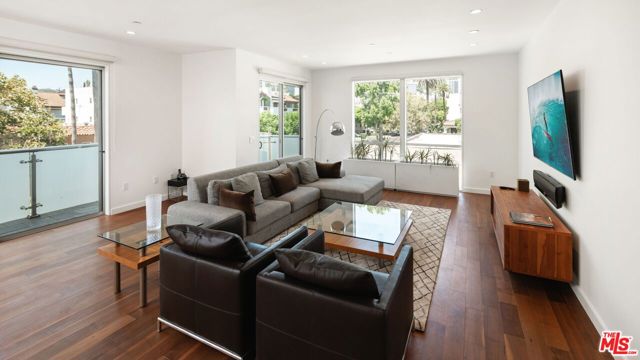 MLS #25583207 image #2