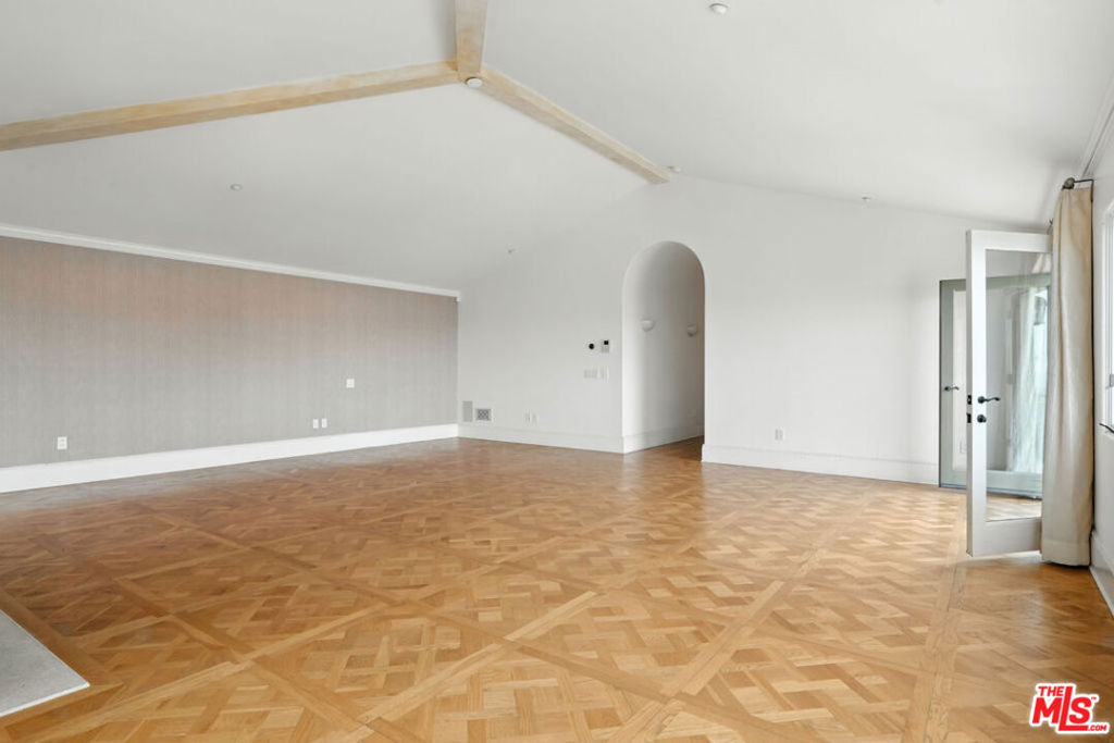 MLS #25583587 image #32