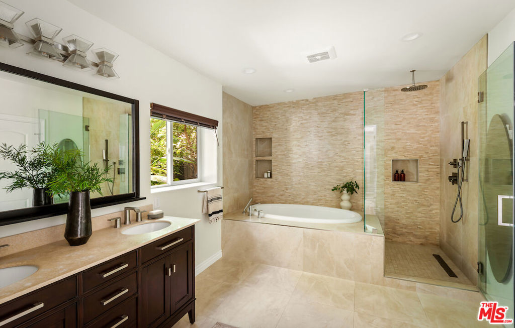 MLS #25583877 image #17