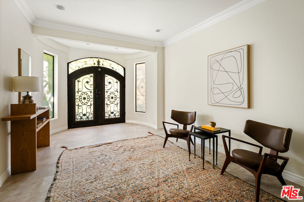 MLS #25583877 image #2