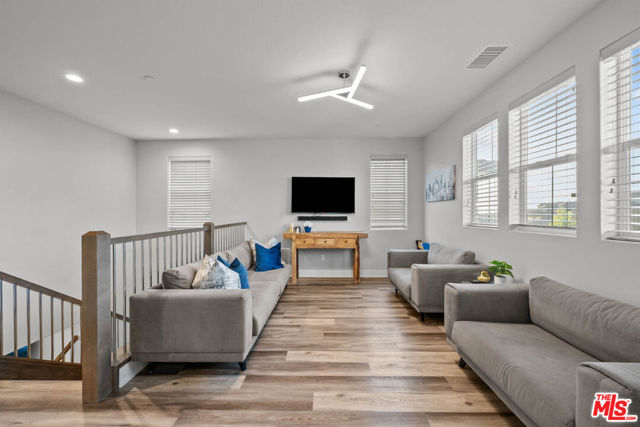 MLS #25583889 image #19