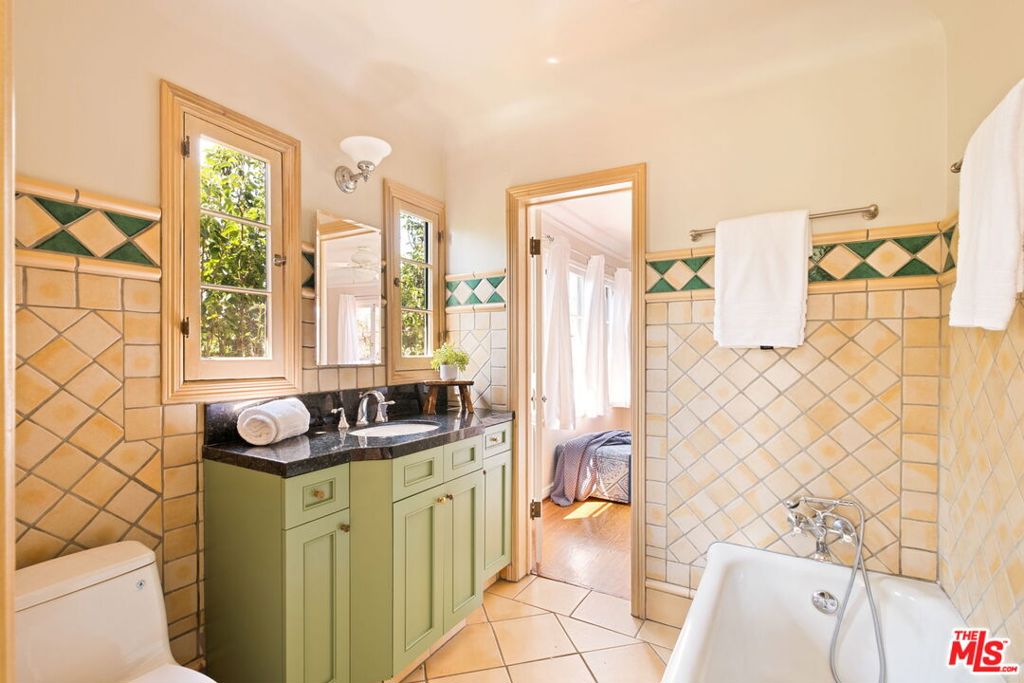 MLS #25584343 image #15