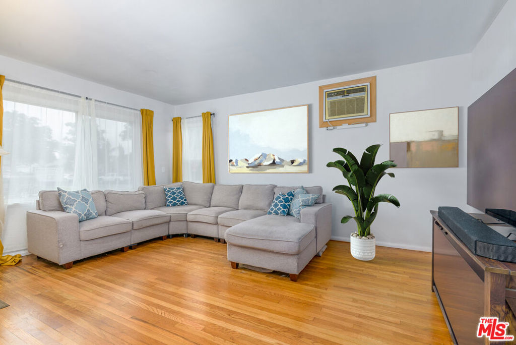 MLS #25584841 image #11