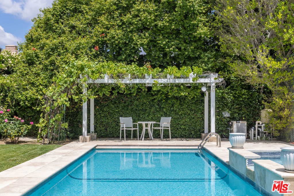 MLS #25586147 image #11