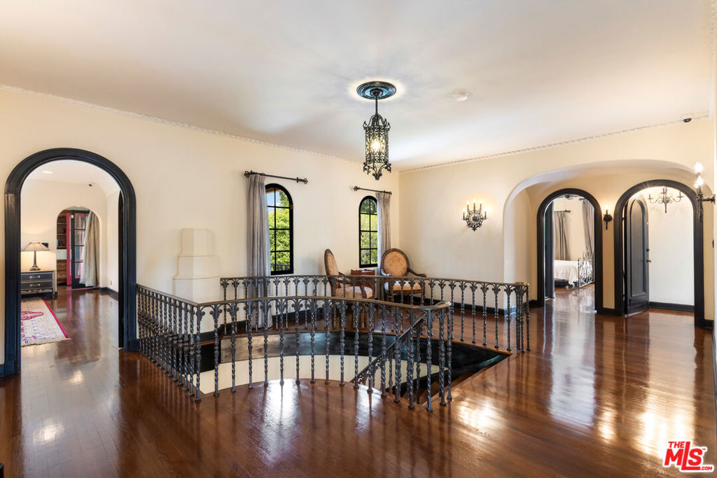 MLS #25586147 image #14