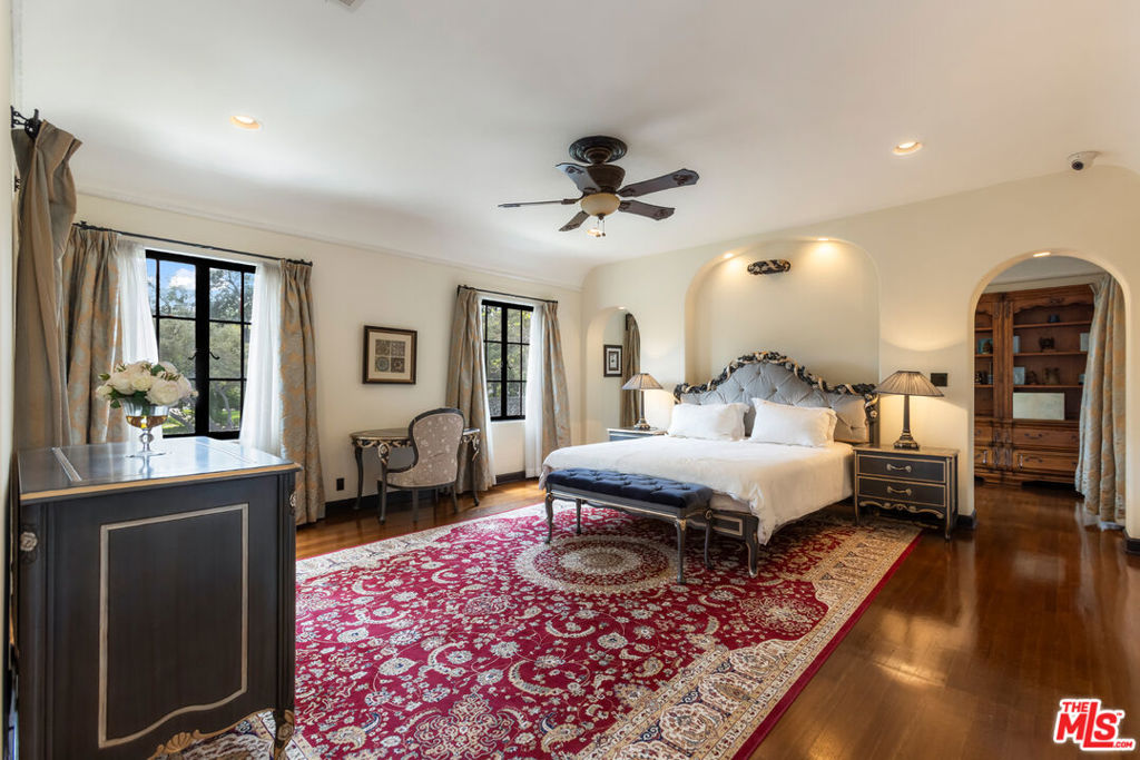 MLS #25586147 image #15