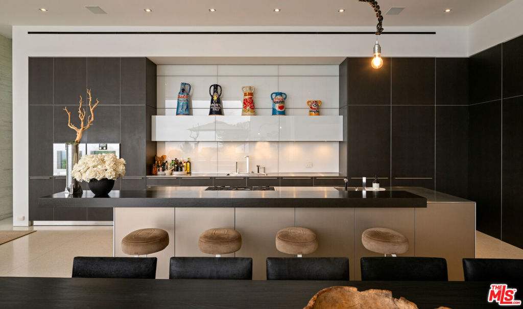 MLS #25586149 img 10