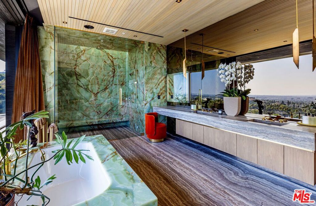 MLS #25587213 image #18