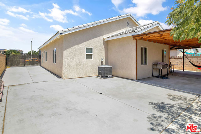 MLS #25587413 image #22