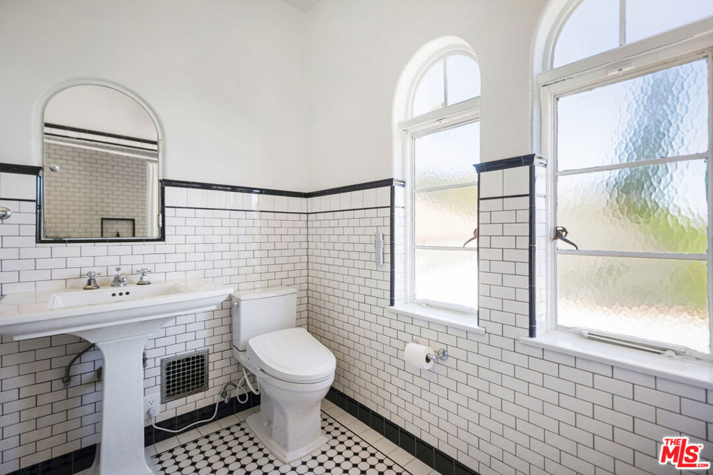 MLS #25587505 image #48