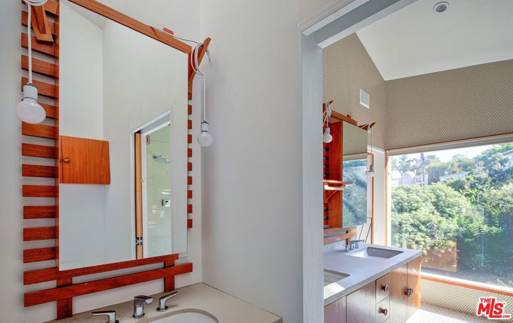 MLS #25588171 image #20