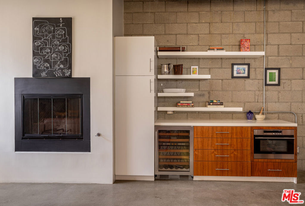 MLS #25588935 image #2