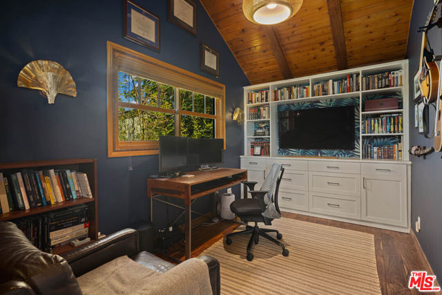 MLS #25589151 image #19