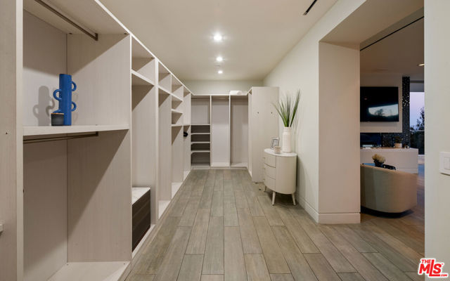 MLS #25589189 image #15