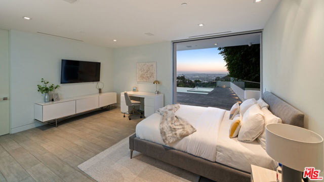 MLS #25589189 image #17